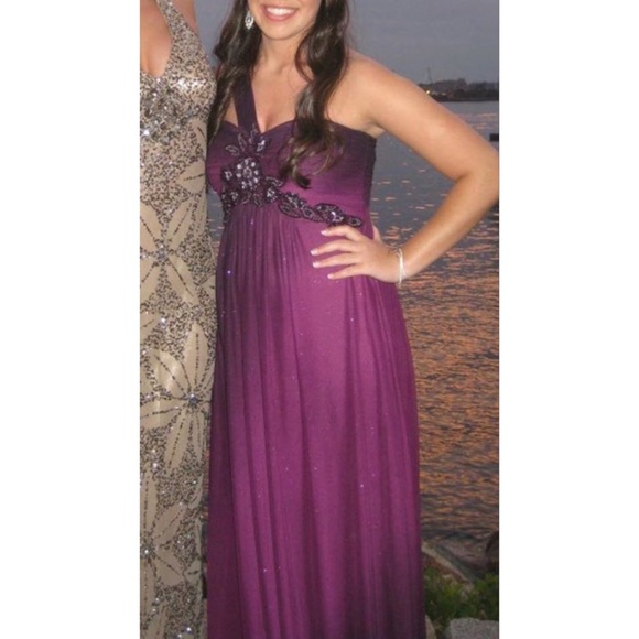 Prom dress! - Picture 2 of 4